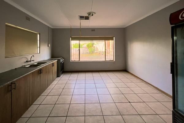 8 Bedroom Property for Sale in Dibeng Northern Cape